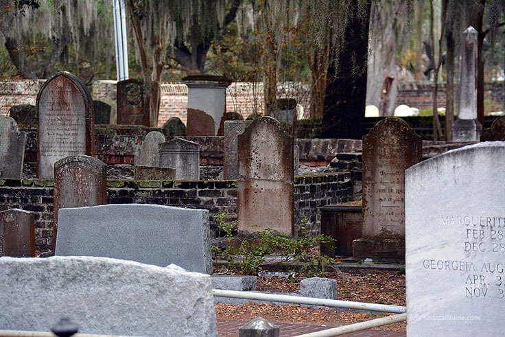 Cemetery outside St. Helena's in Beaufort SC