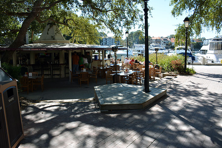 An outdoor beverage station at Harbour Town in Hilton Head, SC