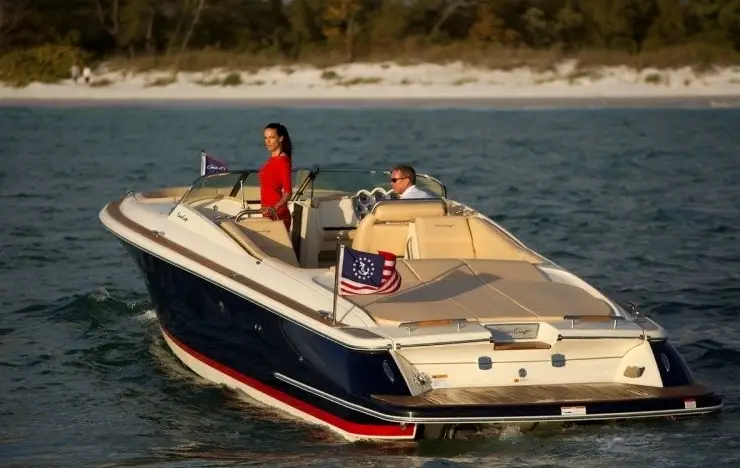 Solaris - Destination Charter (7 to 10 passengers)