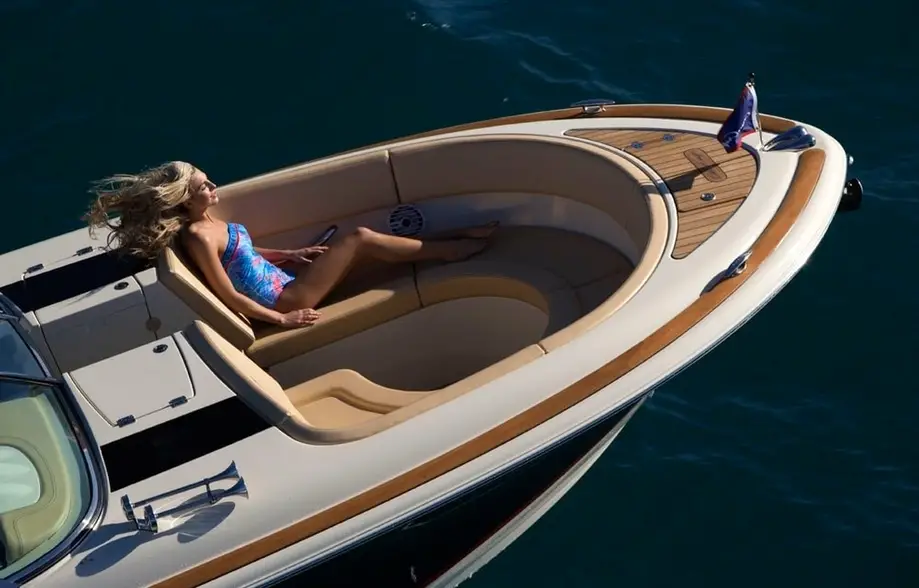 Solaris - Sandbar Sunbathing Charter (7 to 10 passengers)